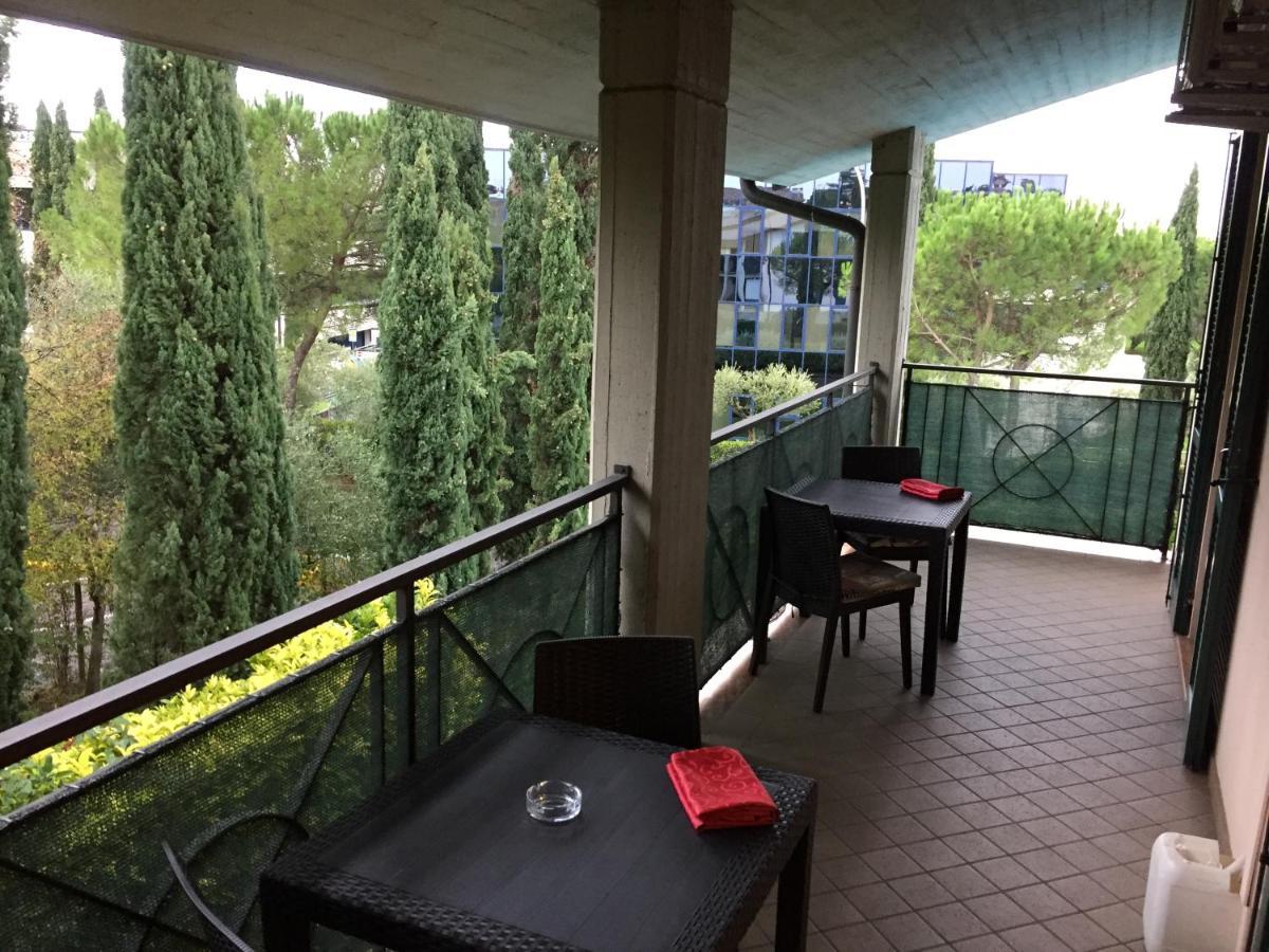 Residence Nuove Terme Сірміоне Екстер'єр фото
