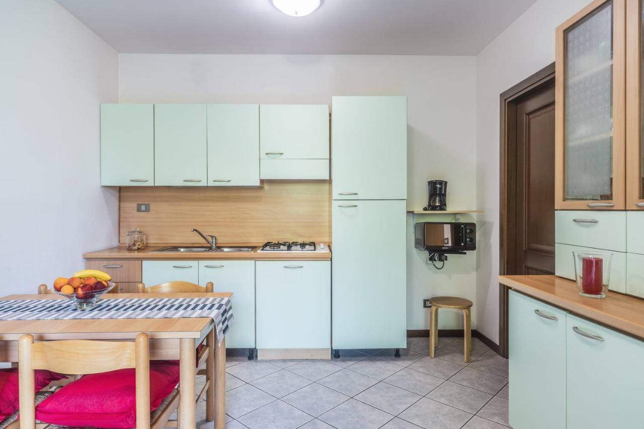 Residence Nuove Terme Сірміоне Екстер'єр фото