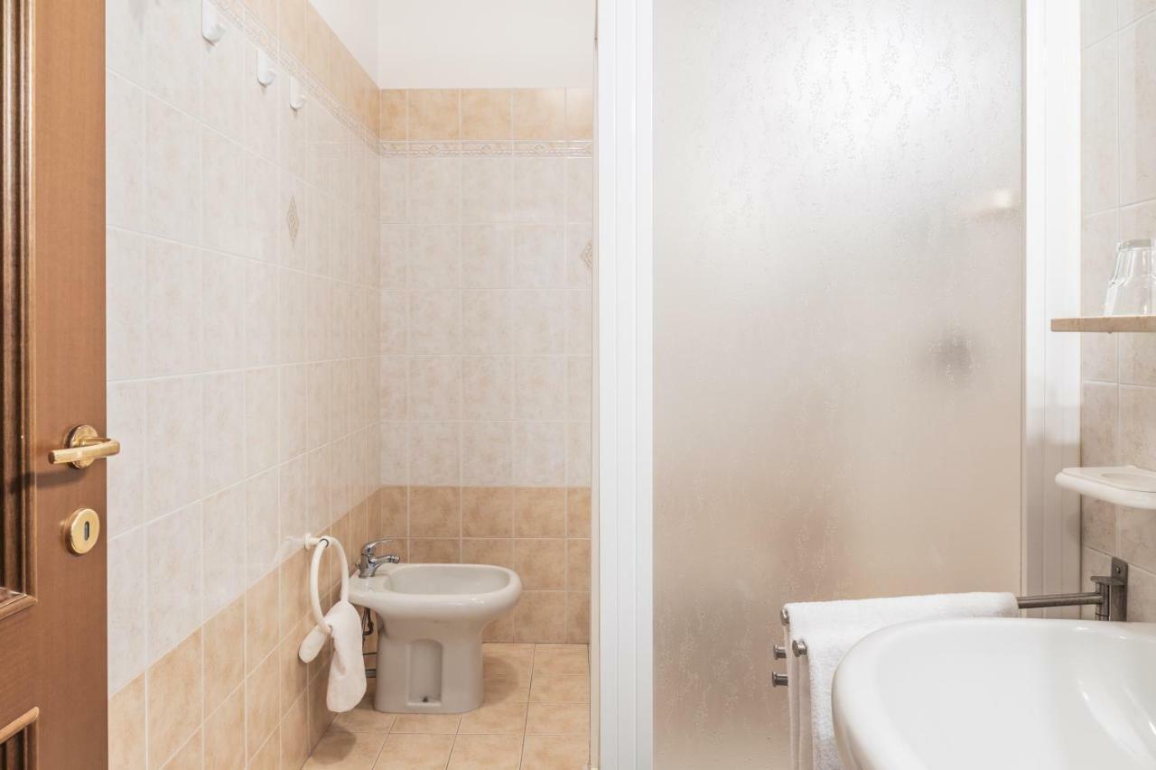 Residence Nuove Terme Сірміоне Екстер'єр фото