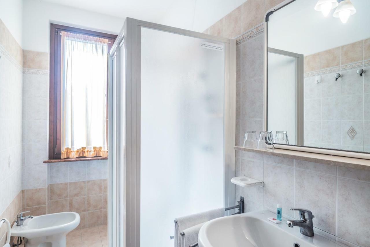 Residence Nuove Terme Сірміоне Екстер'єр фото