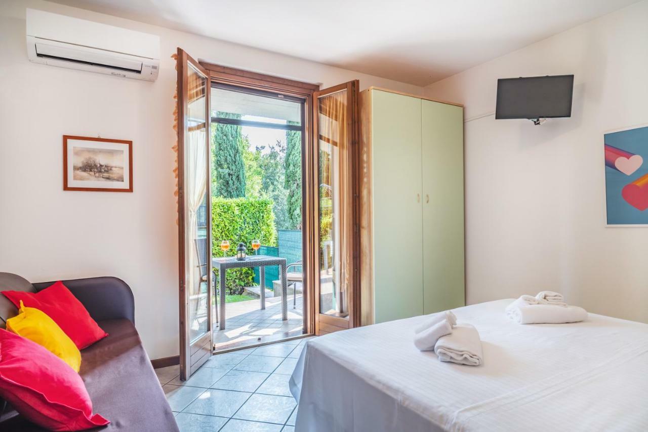 Residence Nuove Terme Сірміоне Екстер'єр фото