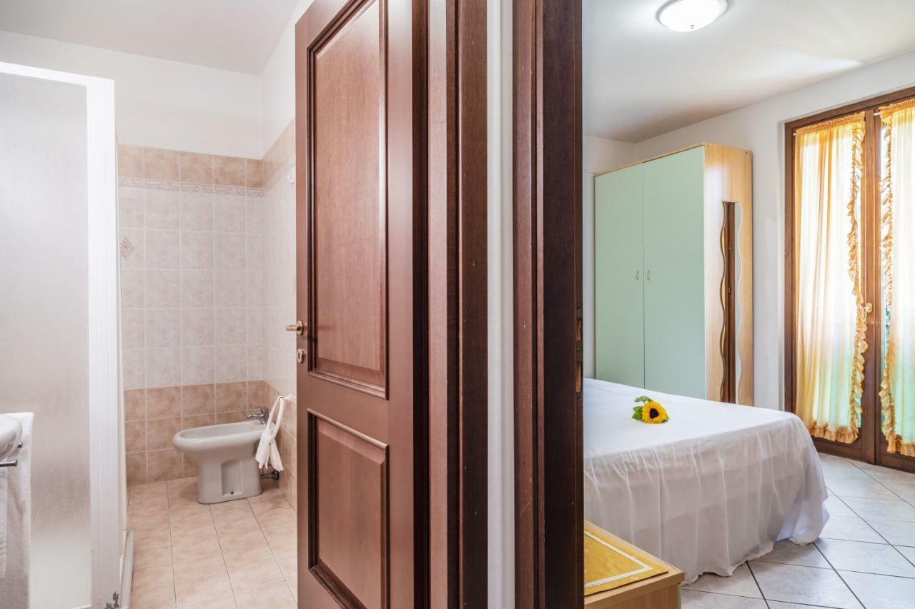 Residence Nuove Terme Сірміоне Екстер'єр фото