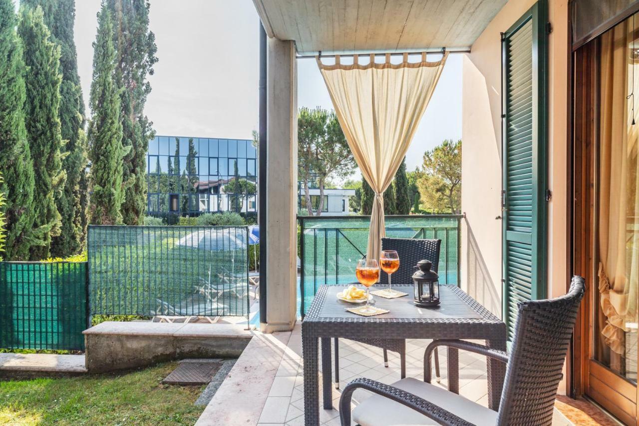Residence Nuove Terme Сірміоне Екстер'єр фото