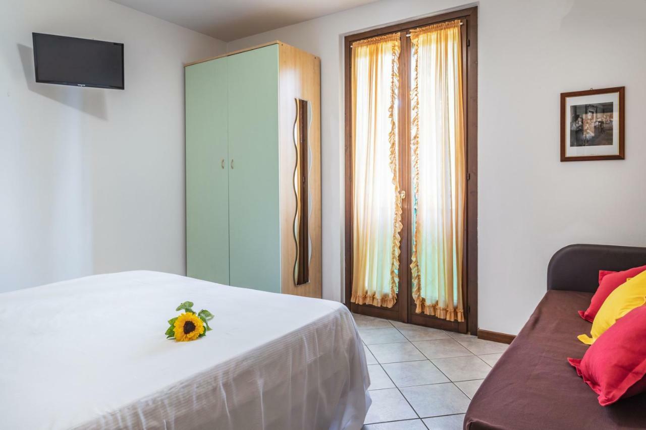 Residence Nuove Terme Сірміоне Екстер'єр фото